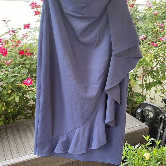 Dress The Population - Liv Ruffled Midi-Dress - Picture 4 of 14